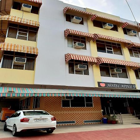 Hotel O Apple Jaipur Luaran gambar